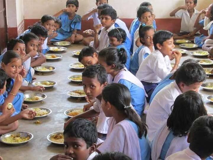 Mehsana: midday meal scandal caught by mamlatdar team in vijapur madhyahan bhojan kendra Mehsana: મધ્યાહન ભોજન કેન્દ્રોમાં અનાજનું ગોલમાલ, મામલતદારની ટીમે તપાસ કરતાં પકડાયું કૌભાંડ
