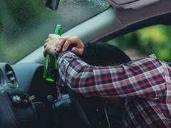 पीकर टल्ली हो गए हैं और गाड़ी चलाने की हालात में नहीं हैं, तो इस देश में मिलेगी फ्री कैब, वजह जानकर दिल खुश हो जायेगा