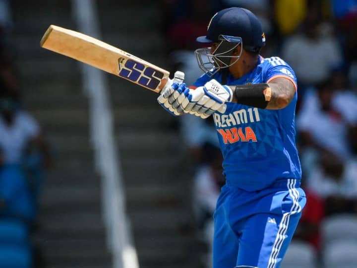 IND vs WI: तीसरे टी20 में सूर्यकुमार को मिला 'प्लेयर ऑफ द मैच' अवॉर्ड, पढ़ें दमदार वापसी पर क्या कहा IND vs WI Suryakumar Yadav Player of the match said about his 83 runs innings 3rd T20I IND vs WI: तीसरे टी20 में सूर्यकुमार को मिला 'प्लेयर ऑफ द मैच' अवॉर्ड, पढ़ें दमदार वापसी पर क्या कहा