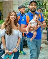 ਰੋਹਿਤ ਸ਼ਰਮਾ ਕੋਲ 30 ਕਰੋੜ ਦਾ ਘਰ, 7 ਕਰੋੜ ਦੀਆਂ ਗੱਡੀਆਂ...