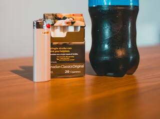 Colddrink and smoking combination: ਜੇਕਰ ਤੁਸੀਂ ਸਿਗਰੇਟ ਪੀਣ ਤੋਂ ਤੁਰੰਤ ਬਾਅਦ ਪੀਂਦੇ ਹੋ ਕੋਲਡ ਡ੍ਰਿੰਕ, ਤਾਂ ਸਰੀਰ 'ਤੇ ਇਦਾਂ ਹੁੰਦਾ ਅਸਰ, ਜਾਣੋ