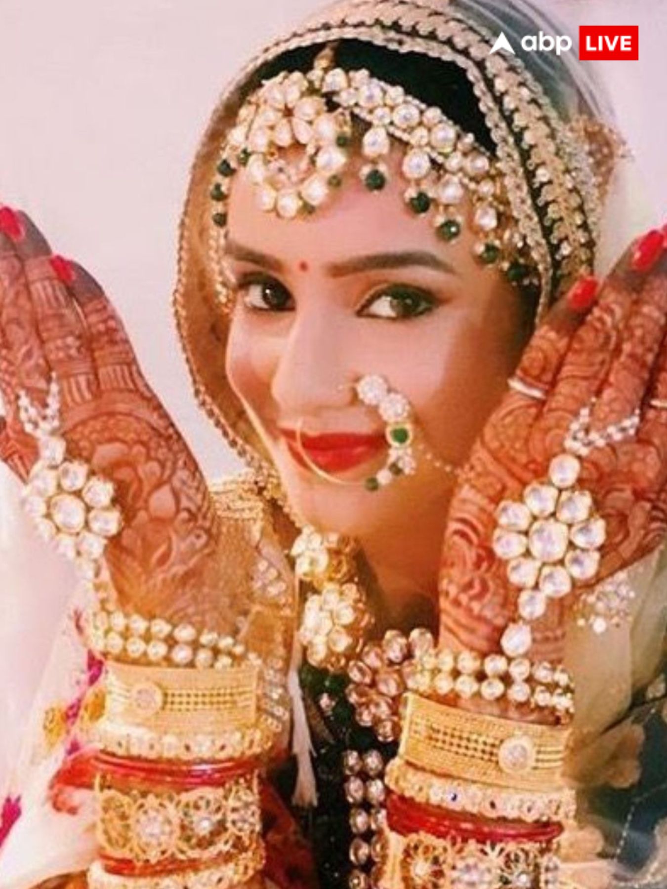 Latest Bengali Bridal Photoshoot Poses Ideas in 2024