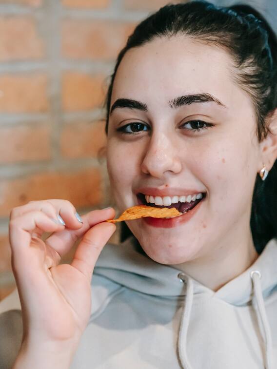 आलू खाने के हैं शौकीन? एक बार जान लें इसके नुकसान