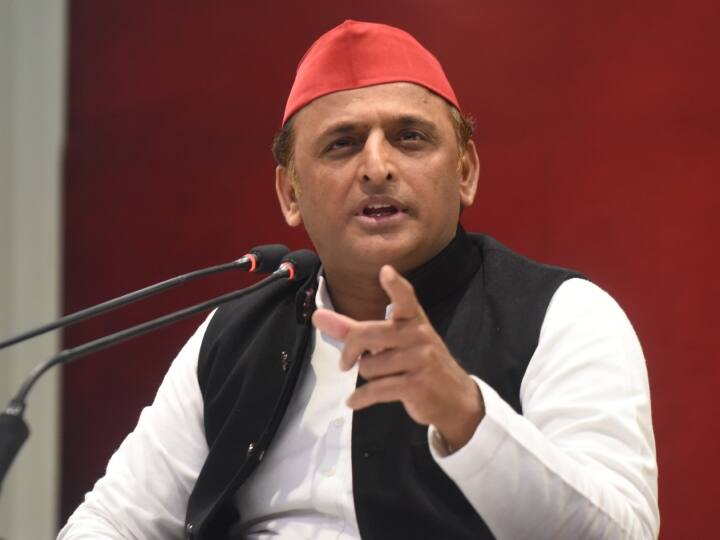 UP Assembly Session Akhilesh Yadav speech attack on yogi adityanath UP Assembly Session: गोरखपुर में जल भराव को लेकर योगी सरकार पर बरसे अखिलेश यादव, कहा- 'एक गली बताएं जहां पानी...'