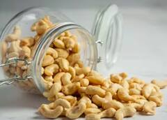 cashew benefit: ਜੇਕਰ ਤੁਸੀਂ ਵੀ ਕਬਜ਼ ਦੀ ਸਮੱਸਿਆ ਤੋਂ ਹੋ ਪਰੇਸ਼ਾਨ ਤਾਂ ਖਾਓ ਇਹ ਡ੍ਰਾਈ ਫਰੂਟ, ਪਰੇਸ਼ਾਨੀ ਹੋ ਜਾਵੇਗੀ ਦੂਰ