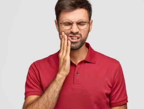 दंत स्वास्थ्य: मानसून में ऐसे करें दांतों की सफाई, मोतियों जैसे चमकेंगे दांत