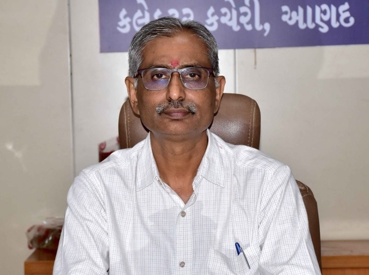 Gujarat govt suspends Anand district collector DS Gadhvi | DeshGujarat