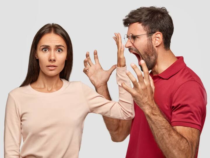 Relationship Advice Habits That Make Women Hate In Men Relationship Advice: पुरुषों की ये आदतें कभी-कभी पार्टनर को कर देती हैं निराश, इसे तुरंत बदल लें