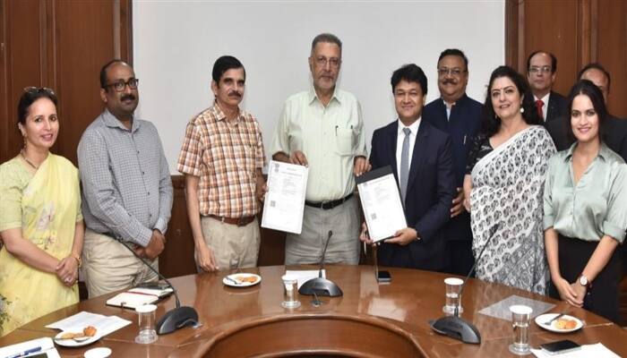 The agreement signed by the Department of Medical Education and Research and Stryker India in the presence of the Minister Dr. Balbir Singh ਮੈਡੀਕਲ ਸਿੱਖਿਆ ਤੇ ਖੋਜ ਵਿਭਾਗ ਅਤੇ ਸਟ੍ਰਾਈਕਰ ਇੰਡੀਆ ਵੱਲੋਂ ਪੰਜਾਬ ਦੇ ਮੈਡੀਕਲ ਸਿੱਖਿਆ ਅਤੇ ਖੋਜ ਮੰਤਰੀ ਦੀ ਮੌਜੂਦਗੀ ‘ਚ ਸਮਝੌਤਾ ਸਹੀਬੱਧ