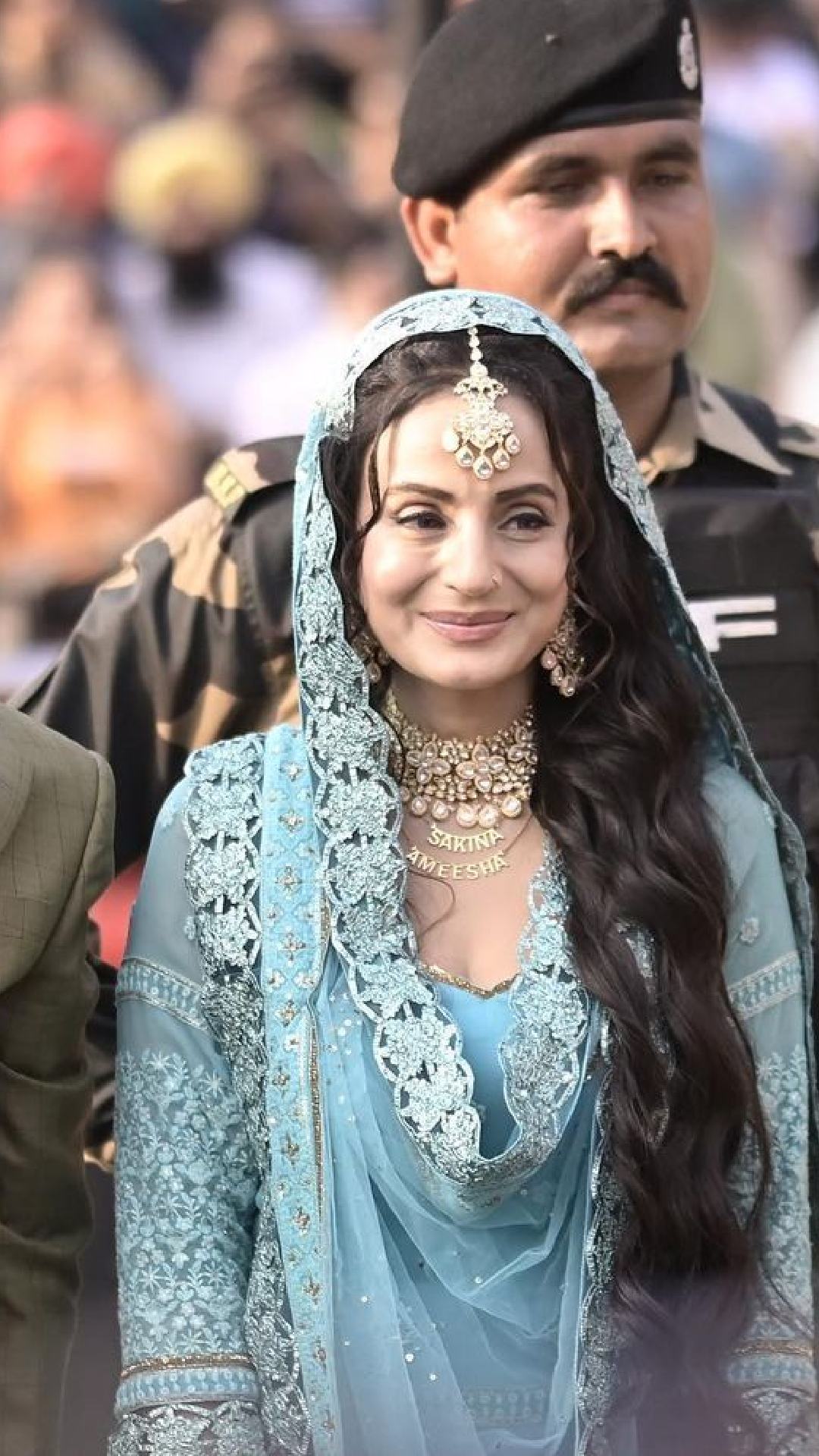 गदर की सकीना अमीषा पटेल  ने यूएसए से पढ़ाई की है