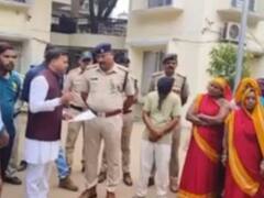 बाल्मिकी समाज पर अभद्र टिप्पणी का मामला, वार्ड 15 में नहीं हुई सफाई, मौलाना के विरोध में थाने पहुंचे समाज के लोग