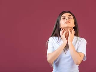 थायराइड होने पर क्यों होता है जोड़ों में दर्द? एक्सपर्ट से समझ़ें दोनों के बीच का कनेक्शन