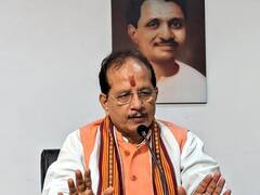 आरजेडी को लेकर विजय सिन्हा ने की भविष्यवाणी, कहा- 'लालू-तेजस्वी का फ्यूचर अधर में...'