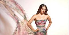 Kiara Advani: ਕਿਆਰਾ ਅਡਵਾਨੀ ਨੇ ਆਫ ਸ਼ੋਲਡਰ ਟਾਈਟ ਫਿਟਡ ਡਰੈੱਸ 'ਚ ਮਚਾਈ ਤਬਾਹੀ, ਤਸਵੀਰਾਂ 'ਤੇ ਦਿਲ ਹਾਰ ਗਏ ਫੈਨਜ਼
