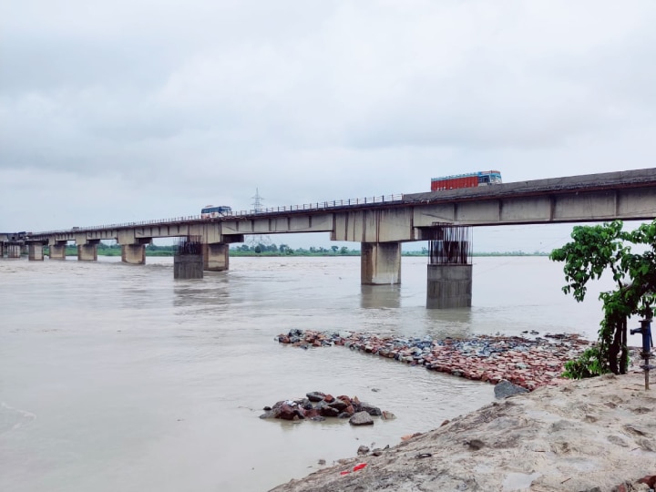 Bihar Flood: गोपालगंज में निचले इलाके को खाली करने का आदेश, गंडक नदी खतरे के निशान से एक मीटर ऊपर