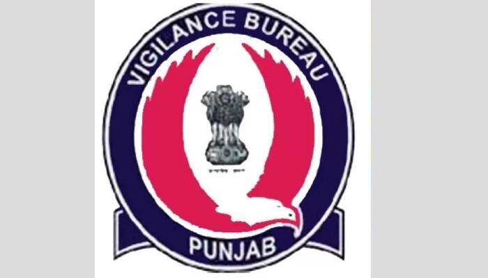 Pudda JE and private Security Guard arrested on the charge of accepting a bribe of 10 thousand rupees by Vigilance ਵਿਜੀਲੈਂਸ ਵੱਲੋਂ ਪੁੱਡਾ ਦਾ ਜੇ.ਈ. ਅਤੇ ਪ੍ਰਾਈਵੇਟ ਸੁਰੱਖਿਆ ਗਾਰਡ 10 ਹਜ਼ਾਰ ਰੁਪਏ ਰਿਸ਼ਵਤ ਲੈਣ ਦੇ ਦੋਸ਼ 'ਚ ਗ੍ਰਿਫ਼ਤਾਰ