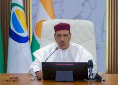 सूखे चावल खाकर पेट भर रहे इस देश के राष्ट्रपति, आखिर क्यों आ गई ये नौबत?