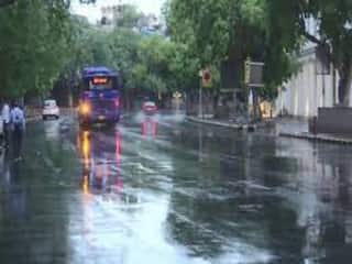 Rain Alert :தமிழகத்தில் அடுத்த 3 மணிநேரத்தில் 28 மாவட்டங்களில் மழைக்கு வாய்ப்பு... எந்தெந்த மாவட்டங்களில்?