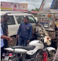 Pune Accident : पुण्यातील कात्रज कोंढवा रस्त्यावर 11 वाहनं एकमेकांवर आदळली; एकाचा मृत्यू