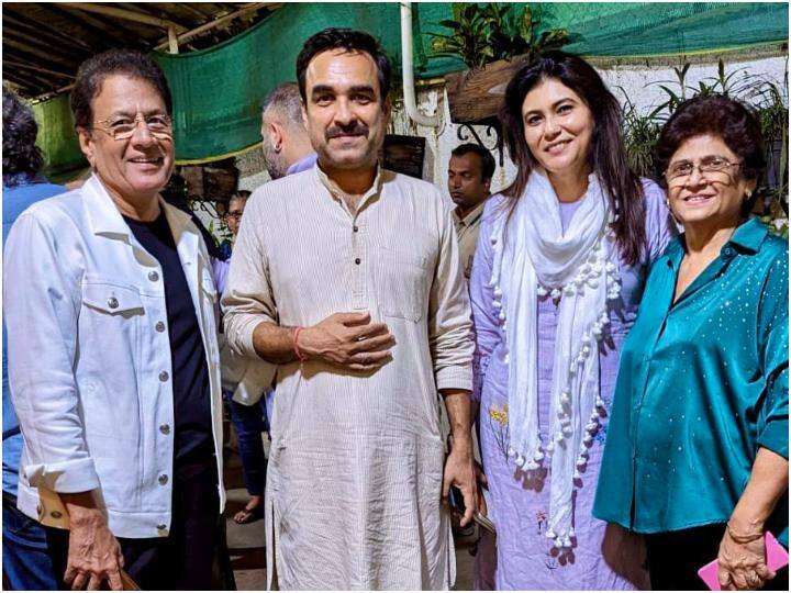 OMG 2 Screening Arun Govil spotted with wife Sreelekha and pankaj tripathi share pics Akshay Kumar OMG 2: ‘ओएमजी 2’ की स्क्रीनिंग में पत्नी संग पहुंचे टीवी के ‘राम’, मॉर्डन लुक में Arun Govil की वाइफ श्रीलेखा ने लूटी लाइमलाइट