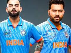 இந்திய அணியின் ஜெர்சியில் பொறிக்கப்பட்டிருந்த பாகிஸ்தான் பெயர்.. வரலாற்றில் இது முதல்முறை..! வைரலாகும் புகைப்படம்!