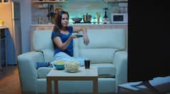 Health Care: जेवताना मोबाईल किंवा टीव्ही का पाहू नये? तज्ज्ञांकडून जाणून घ्या