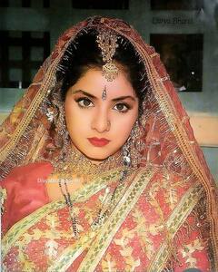 मौत के बाद दुल्हन की तरह सजाई गई थीं दिव्या भारती, पत्नी के निधन से होश खो बैठे थे साजिद नाडियावाला