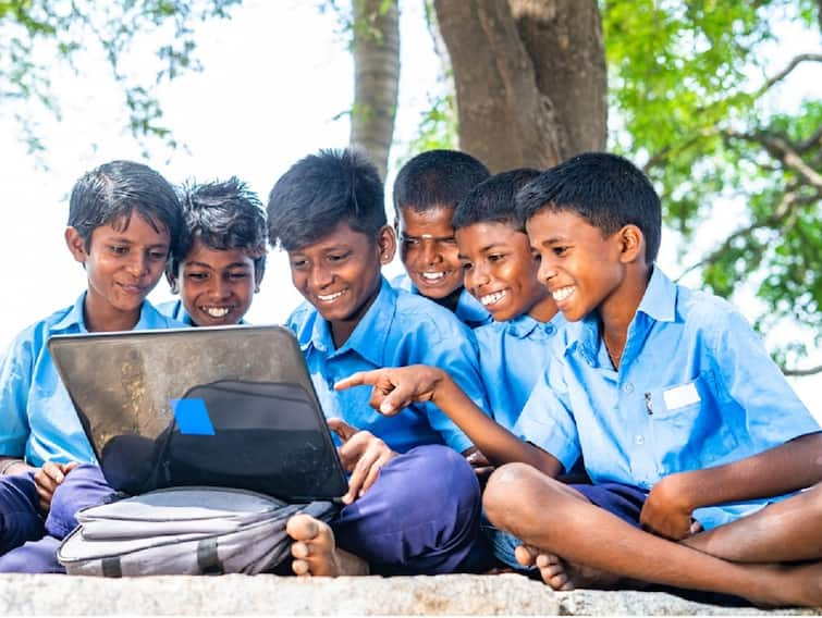 Central Government Scholarship for school students know qualification how to apply TNN Govt Scholarship: தேசிய கல்வி உதவித்தொகை வேண்டுமா..?; தேர்வு தேவையில்லை..இதை செய்தால் போதும்