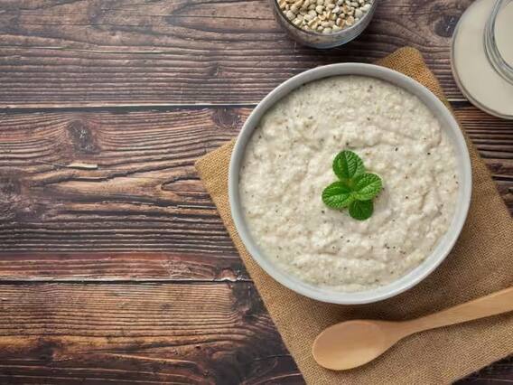 Weight loss: Oats or porridge, which food is best for weight loss, know what the expert advised Weight loss: Oats or porridge, which food is best for weight loss, know what the expert advised