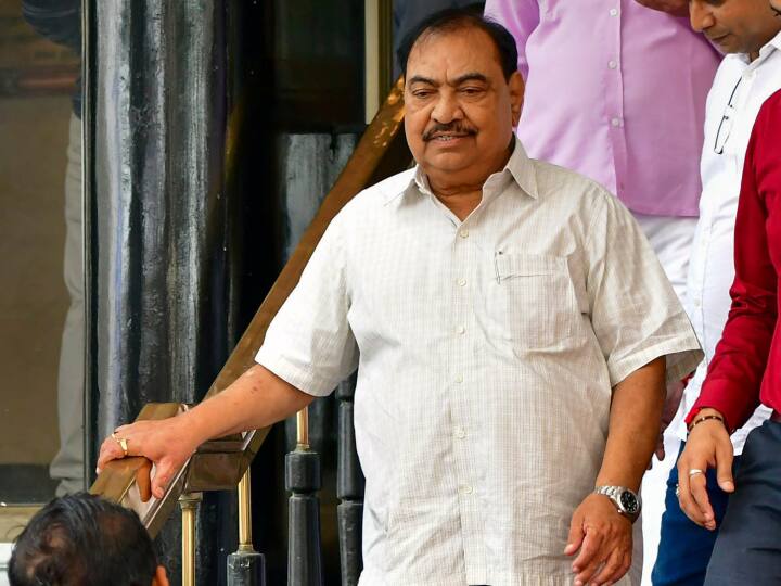 NCP Leader Eknath Khadse will contest Lok Sabha elections 2024 from India Alliance  sharad pawar Jayant Patil एकनाथ खडसे रावेरमधून लोकसभा लढवणार? रावेर मतदारसंघात होऊ शकतो सूनबाई विरुद्ध सासरे असा लढा