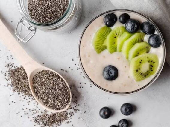 Berry Chia Jar Recipe: बरसात में खाना चाह रहे हैं चटपटा और मीठा पुडिंग, तो ट्राई करें ये रेसिपी