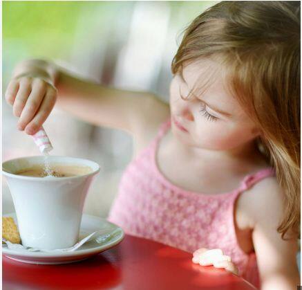 ਕੈਫੀਨ ਡਾਇਯੂਰੇਟਿਕ ਹੈ, ਜਿਸ ਦਾ ਮਤਲਬ ਹੈ ਕਿ ਇਹ ਪਿਸ਼ਾਬ ਦੇ ਆਉਟਪੁੱਟ ਨੂੰ ਵਧਾਉਂਦਾ ਹੈ। ਇਸ ਨਾਲ ਵਾਰ-ਵਾਰ ਪਿਸ਼ਾਬ ਆਵੇਗਾ ਜਿਸ ਨਾਲ ਬੱਚਿਆਂ ਵਿੱਚ ਡੀਹਾਈਡਰੇਸ਼ਨ ਹੋ ਸਕਦੀ ਹੈ।