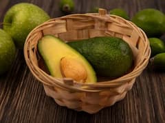 Avocado Disadvantage : एवोकॅडो जास्त खाल्ल्याने शरीराला फायदा तर होतोच, पण नुकसानही जाणून घ्या