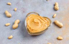 Peanut Butter Benefits: रोज पीनट बटर खाल्ल्याने शरीराला मिळतात 'हे' 7 फायदे; अनेक आजारांवर गुणकारी