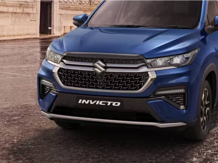 ਮਾਰੂਤੀ ਸੁਜ਼ੂਕੀ ਦੀ ਹਾਲ ਹੀ ਵਿੱਚ ਲਾਂਚ ਹੋਈ, ਸਭ ਤੋਂ ਮਹਿੰਗੀ MPV ਕਾਰ ਇਨਵਿਕਟੋ ਇਸ ਸੂਚੀ ਵਿੱਚ ਪਹਿਲੇ ਨੰਬਰ 'ਤੇ ਹੈ। ਇਸ ਮਹੀਨੇ ਇਸ ਨੂੰ ਖਰੀਦਣ 'ਤੇ 20 ਮਹੀਨਿਆਂ ਤੱਕ ਦਾ ਵੇਟਿੰਗ ਪੀਰੀਅਡ ਦਿੱਤਾ ਜਾ ਰਿਹਾ ਹੈ। ਇਸ ਦੀ ਕੀਮਤ 24.79 ਲੱਖ ਰੁਪਏ ਤੋਂ ਸ਼ੁਰੂ ਹੁੰਦੀ ਹੈ।