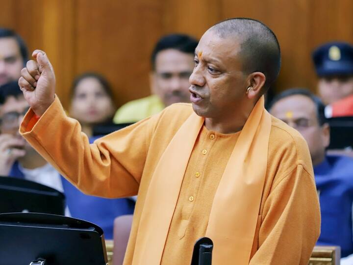 UP Assembly Session: सीएम योगी ने विधानसभा में जमकर की शिवपाल यादव की तारीफ, 2024 से पहले दिया ये बड़ा ऑफर CM Yogi Adityanath praised Shivpal Yadav fiercely in the assembly UP Assembly Session: सीएम योगी ने विधानसभा में जमकर की शिवपाल यादव की तारीफ, 2024 से पहले दिया ये बड़ा ऑफर