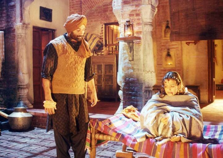 ओवरसीस ग्रॉस रही 4.95 करोड़ रुपए, ऐसे में गदर का टोटल कलेक्शन रहा- 111.73 करोड़ रुपए. अब ये देखना काफी दिलचस्प होगा कि सनी देओल की गदर 2 क्या इससे भी ज्यादा धमाकेदार रहती है या नहीं.