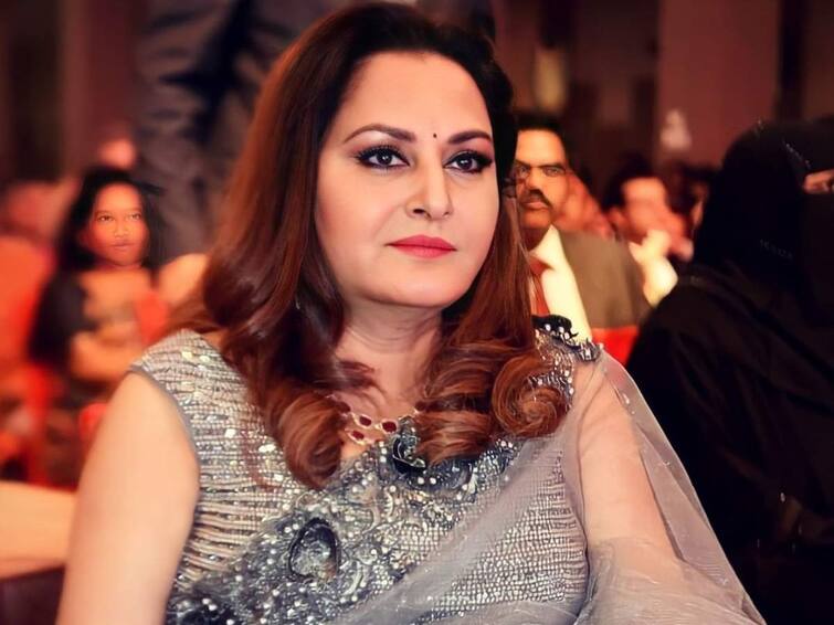 Moradabad court issued warrant against Jayaprada after she did not appear in court ann UP News: कोर्ट में पेश नहीं हुईं एक्ट्रेस जयाप्रदा, वारंट जारी, जानिए क्या है पूरा मामला?