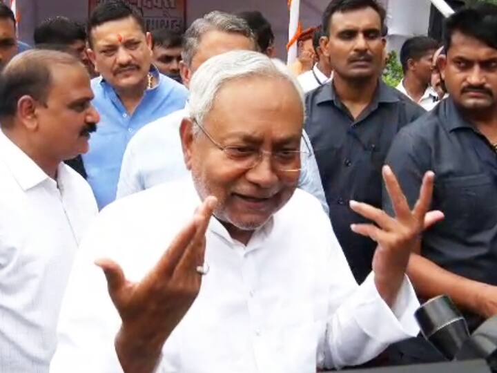 Bihar CM Nitish Kumar First Reaction on PM Narendra Modi Statement in Lok Sabha ann Bihar Politics: सदन में दिए गए PM मोदी के बयान पर आई CM नीतीश की पहली प्रतिक्रिया, कहा- '2024 में BJP साफ'