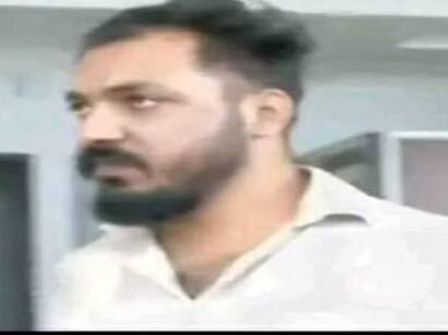 Crime kerala kochi girl stabbed to death by boyfriend he arrested Crime: ’என்னை கிண்டல் செய்வியா.. ரூம் போட்டு காதலியை குத்திக் கொலை செய்த காதலன்.. கேரளாவில் பயங்கரம்..!