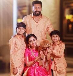 Aarthi ravi : 'என் பெயர் காக்க பிறந்தவனே..’ மகன்களுடன் லண்டன் வீதிகளில் வலம் வரும் ஜெயம் ரவியின் மனைவி!