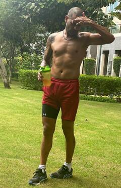 Shikhar Dhawan : ‘இந்திய அணியில் இடம்பெற்றாததால் வேதனையாக உள்ளது..’ உருக்கமாக பேசிய ஷிகார் தவான்!