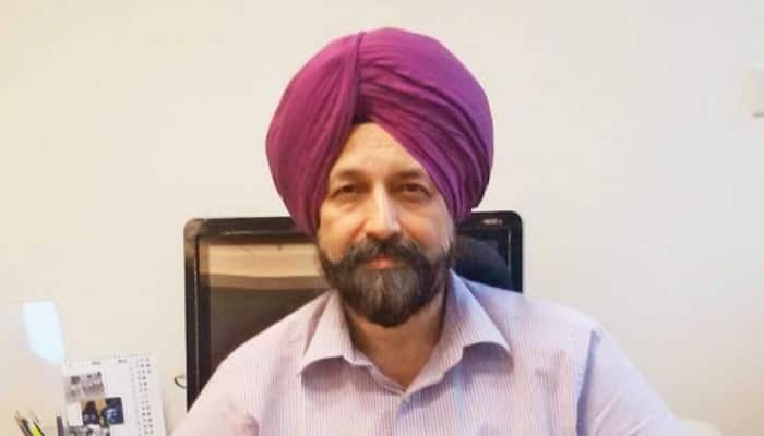 Retired Sikh IAS officer appointed new administrator of Takht Hazur Sahib Nanded ਹੁਣ ਸੇਵਾਮੁਕਤ ਸਿੱਖ IAS ਅਧਿਕਾਰੀ ਡਾ. ਵਿਜੇ ਸਤਬੀਰ ਹੋਣਗੇ ਤਖ਼ਤ ਸ੍ਰੀ ਹਜ਼ੂਰ ਸਾਹਿਬ ਦੇ ਨਵੇਂ ਪ੍ਰਸ਼ਾਸਕ