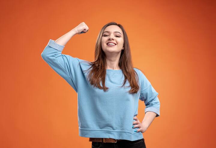 तुलसी को इम्यूनोमॉड्यूलेटरी गुणों के लिए जाना जाता है, जिसका अर्थ है कि यह शरीर की प्रतिरक्षा प्रतिक्रिया को बढ़ाने में मदद कर सकता है.तुलसी युक्त पानी का नियमित सेवन प्रतिरक्षा प्रणाली को मजबूत करने और शरीर को संक्रमणों के प्रति अधिक फलेक्सिबल बनाने में मदद कर सकता है.