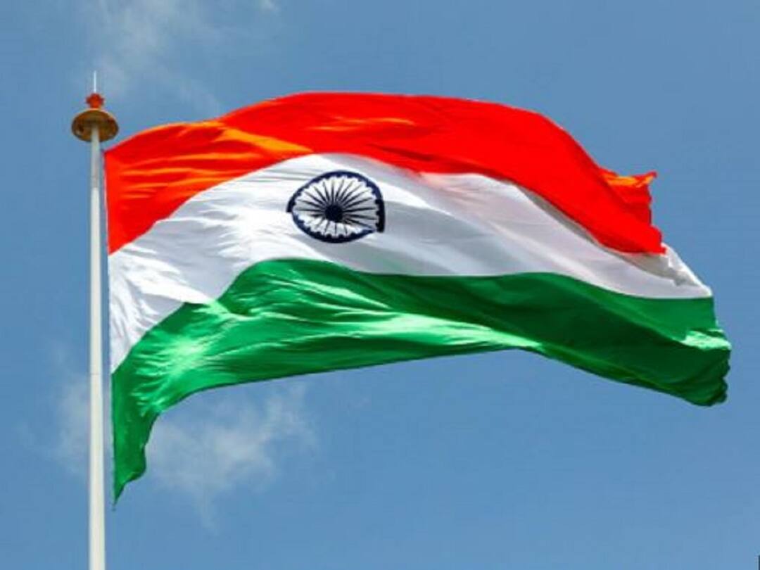 Independence Day Maharashtra Government announced the list for hoisting the flag 15 august guardian minister list Independence Day : स्वातंत्र्य दिनी कोणत्या जिल्ह्यात कोणते मंत्री ध्वजारोहण करणार, वाचा संपूर्ण यादी एका क्लिकवर...