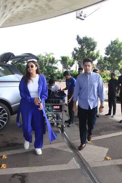 राज्यसभा से निलंबित होने से पहले मंगेतर परिणीति चोपड़ा के साथ एयरपोर्ट पर स्पॉट हुए राघव चड्ढा, चेहरे पर दिखी टेंशन!