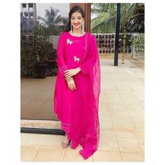 2 बच्चों की मां है टीवी की ये पॉपुलर एक्ट्रेस, साथ निभाना साथिया से हुईं पॉपुलर फिर छोड़ दी इंडस्ट्री