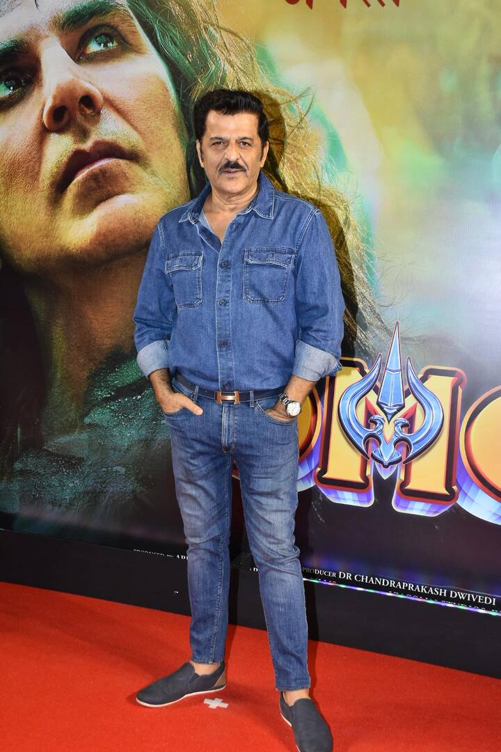 अक्षय की फिल्म देखने पहुंचे Rajesh Khattar. बता दें, फिल्म को लेकर पहले से ही काफी बवाल मचा हुआ था.