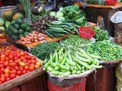 குறையும் தக்காளி விலை.. மற்ற காய்கறிகள் நிலவரம் என்ன? இன்றைய விலை பட்டியல் இதோ..!