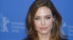 பாரக் ஒபாமா முதல் ஏஞ்சலினா ஜோலி வரை.. இடது கை பழக்கமுடைய பிரபலங்கள்